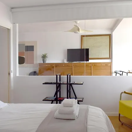 Stylish Well-connected Beachfront Flat Apartment Valencia