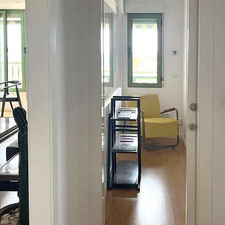 Stylish Well-connected Beachfront Flat Apartament Walencja