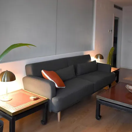 Stylish Well-connected Beachfront Flat Walencja