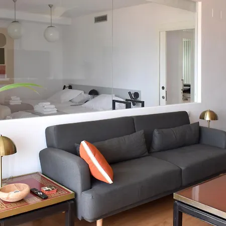 Apartament Stylish Well-connected Beachfront Flat Walencja
