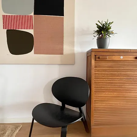 Stylish Well-connected Beachfront Flat Apartament