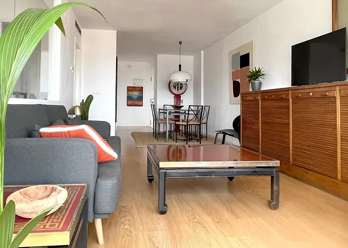 아파트 Stylish Well-connected Beachfront Flat *