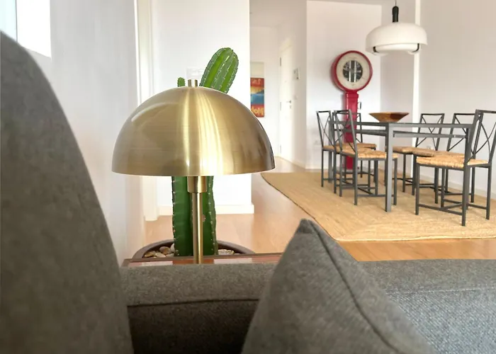 아파트 Stylish Well-connected Beachfront Flat *