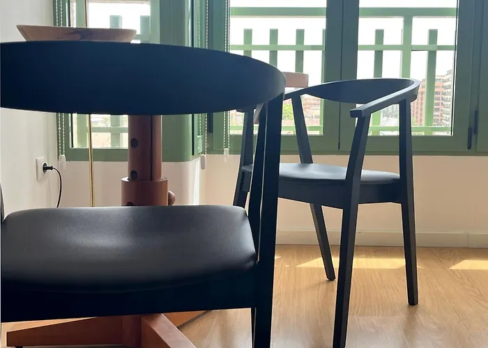 Stylish Well-connected Beachfront Flat 아파트