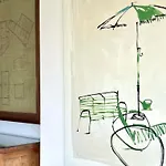 Daire Stylish Well-connected Beachfront Flat *