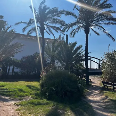 Apartmán Stylish Well-connected Beachfront Flat Valencie