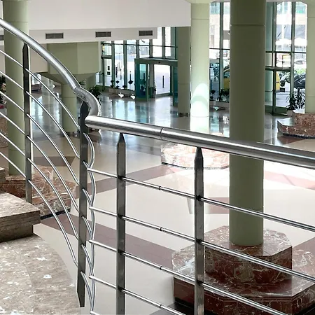 Διαμέρισμα Stylish Well-connected Beachfront Flat *